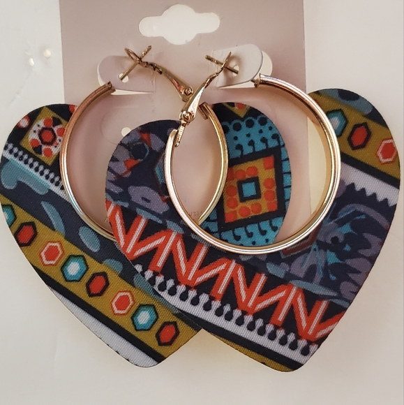 Round wooden earrings, heart-shaped wood and alloy earrings - Picture 3 of 3